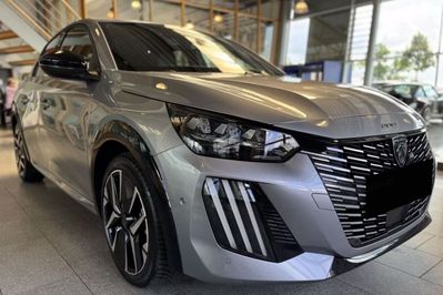Peugeot 208 GT e-DCS6 1.2 mHEV