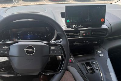 Opel Combo Kombi M L1H1 EAT8