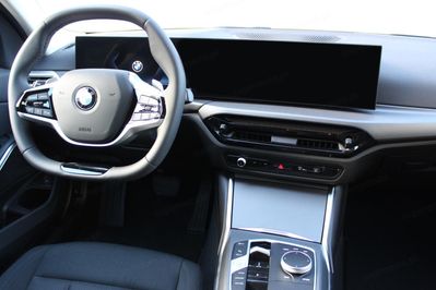 BMW Seria 3 320i xDrive