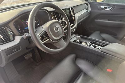 Volvo XC60 B4 B Plus Dark