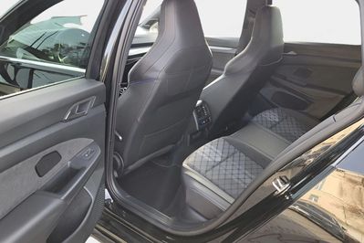 Volkswagen Golf VIII 1.5 eTSI mHEV R-Line DSG