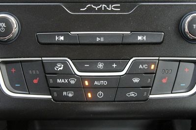 Ford Mondeo 2.0 Hybrid Trend