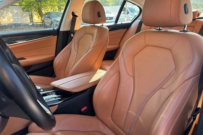 BMW Seria 5 530i xDrive Luxury Line
