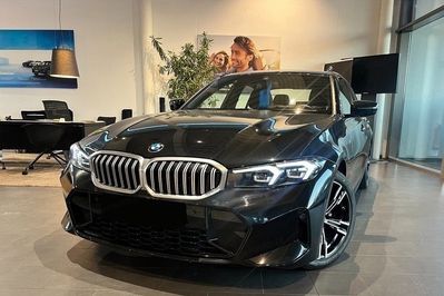 BMW Seria 3 318i M Sport
