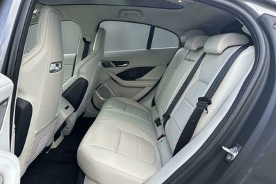 Jaguar I-Pace EV400 AWD HSE