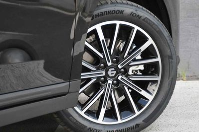 Leapmotor B10 Design Hybrid EV 18,8 kWh