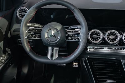 Mercedes GLA 220 4-Matic AMG Line