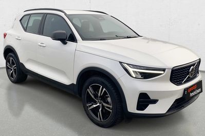 Volvo XC40 B3 Plus Dark