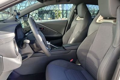 Toyota C-HR Hybrid Dynamic Force Executive AWD