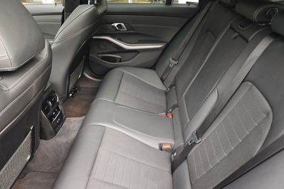 BMW Seria 3 320d xDrive Advantage sport-aut