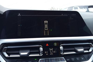 BMW Seria 3 330e xDrive M Sport sport-aut