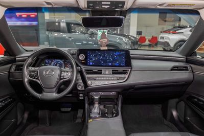Lexus ES 300h Business Edition