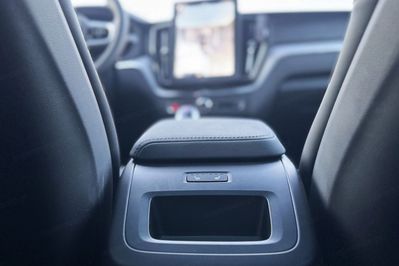 Volvo XC60 T8 Plug-In Hybrid AWD Polestar Engineered Black Edition