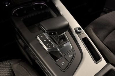 Audi A4 35 TFSI mHEV S tronic