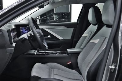 Opel Astra 1.2 T Elegance S&S