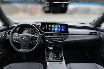 Lexus ES 300h Business Edition