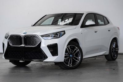BMW iX2 xDrive30 M Sport