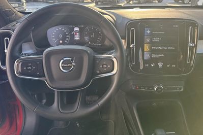 Volvo XC40 T3 Momentum Pro
