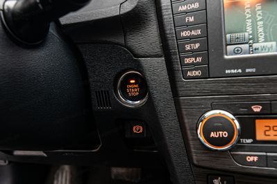 Toyota Avensis 2.0 Premium CVT