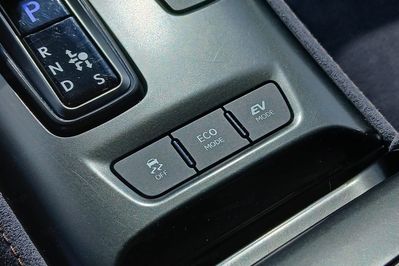 Lexus LBX Hybrid Cool