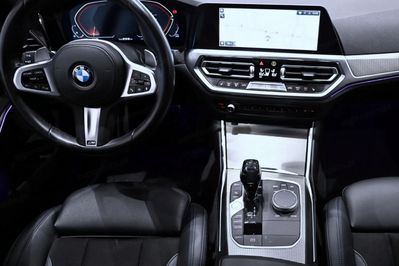 BMW Seria 3 330i xDrive M Sport sport-aut