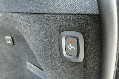 Volvo XC90 T8 AWD Plug-In Hybrid Ultra Dark 7os