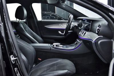 Mercedes E Klasa E 220 d 4-Matic AMG/Avantgarde