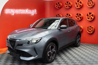 Alfa Romeo Junior 1.2 Ibrida