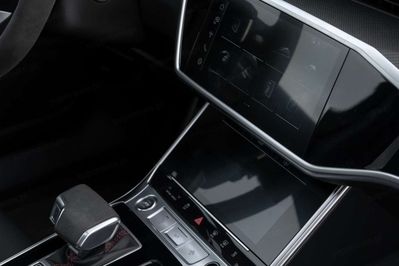 Audi A6 RS6 TFSI quattro Performance Avant