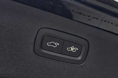 Volvo XC90 T8 AWD Plug-In Hybrid Ultra Black Edition 7os aut