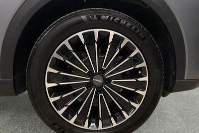 Omoda 9 1.5 Super Hybrid AWD