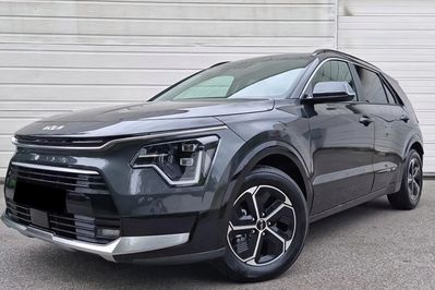 Kia Niro 1.6 GDI Hybrid M