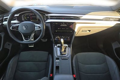 Volkswagen Arteon 2.0 TDI SCR DSG R-Line