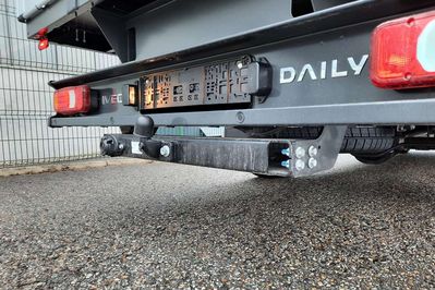 Iveco Daily 35S18 Zabudowa Brygadowa + Skrzynia