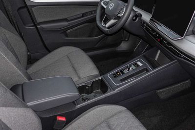 Volkswagen Golf Life Plus 1.5 eTSI mHEV DSG