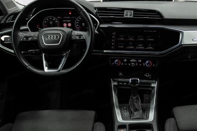 Audi Q3 35 TFSI mHEV S-Line S tronic