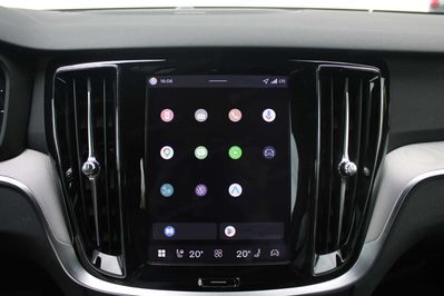 Volvo V60 T6 AWD Plug-In Hybrid Plus Dark