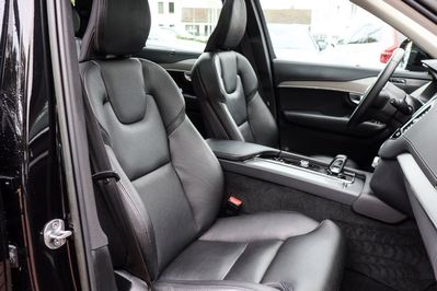 Volvo XC90 T8 AWD Plug-In Hybrid Plus Dark 7os aut