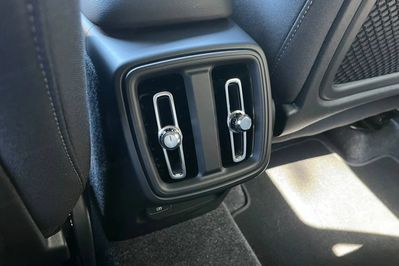 Volvo XC40 B3 Plus Dark