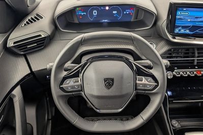 Peugeot 2008 ALLURE 1.2 PureTech
