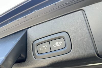 Volvo XC60 B4 B R-Design aut