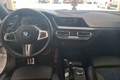 BMW Seria 1 118i M Sport