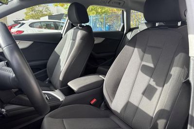 Audi A4 40 TFSI S tronic