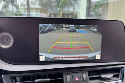 Lexus ES 300h Business Edition