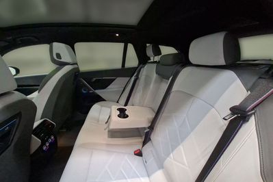 BMW Seria 5 530e xDrive PHEV M Sport aut