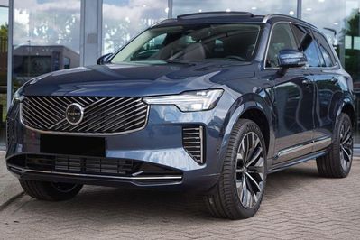 Volvo XC90 T8 AWD Plug-In Hybrid Ultra Bright
