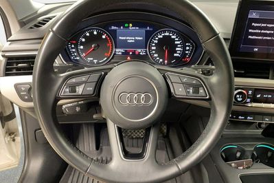 Audi A4 40 TFSI mHEV quattro S tronic