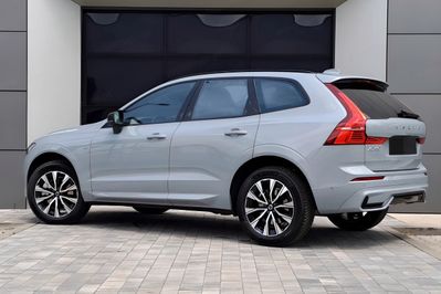 Volvo XC60 B4 B Plus Dark
