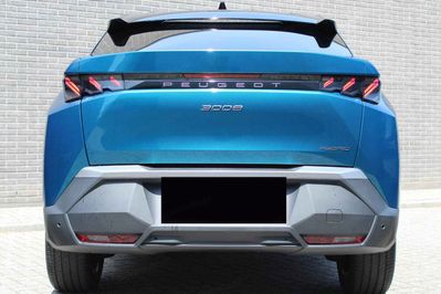 Peugeot 3008 GT Exclusive e-DCS6 1.2 mHEV