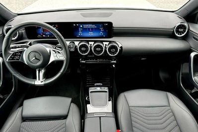 Mercedes Klasa A 200 Progressive 7G-DCT